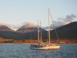 Ocean Hobo with Contessina alongside with Paps of Jura in the background.